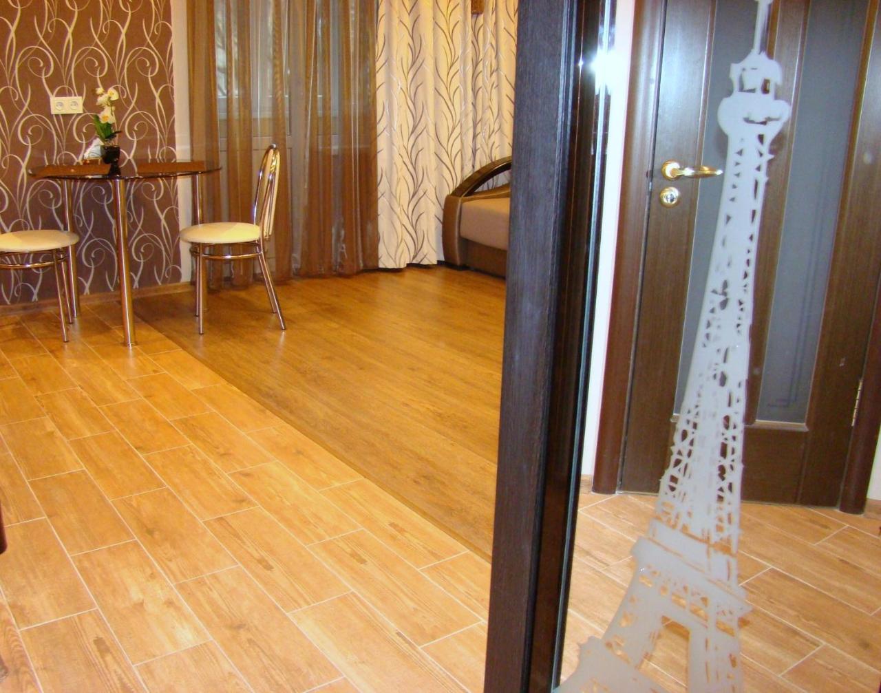 Kvartira-Studio Na Prospekte Aleksandra Polia "Parizh" Dnepropetrovsk Exterior foto